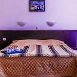 Hotell Amaris 3*