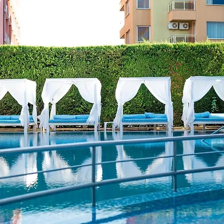 Amaris Hotel