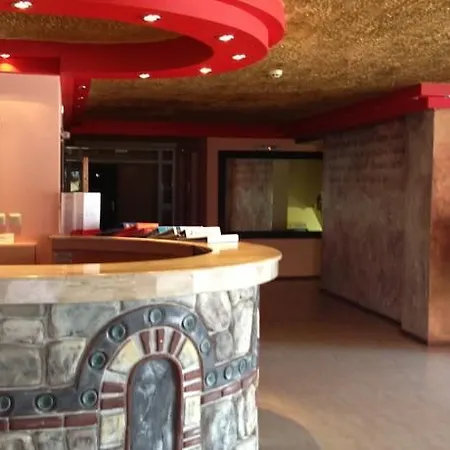 Amaris Hotel 3*