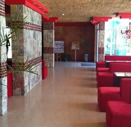 Amaris Hotel 3*